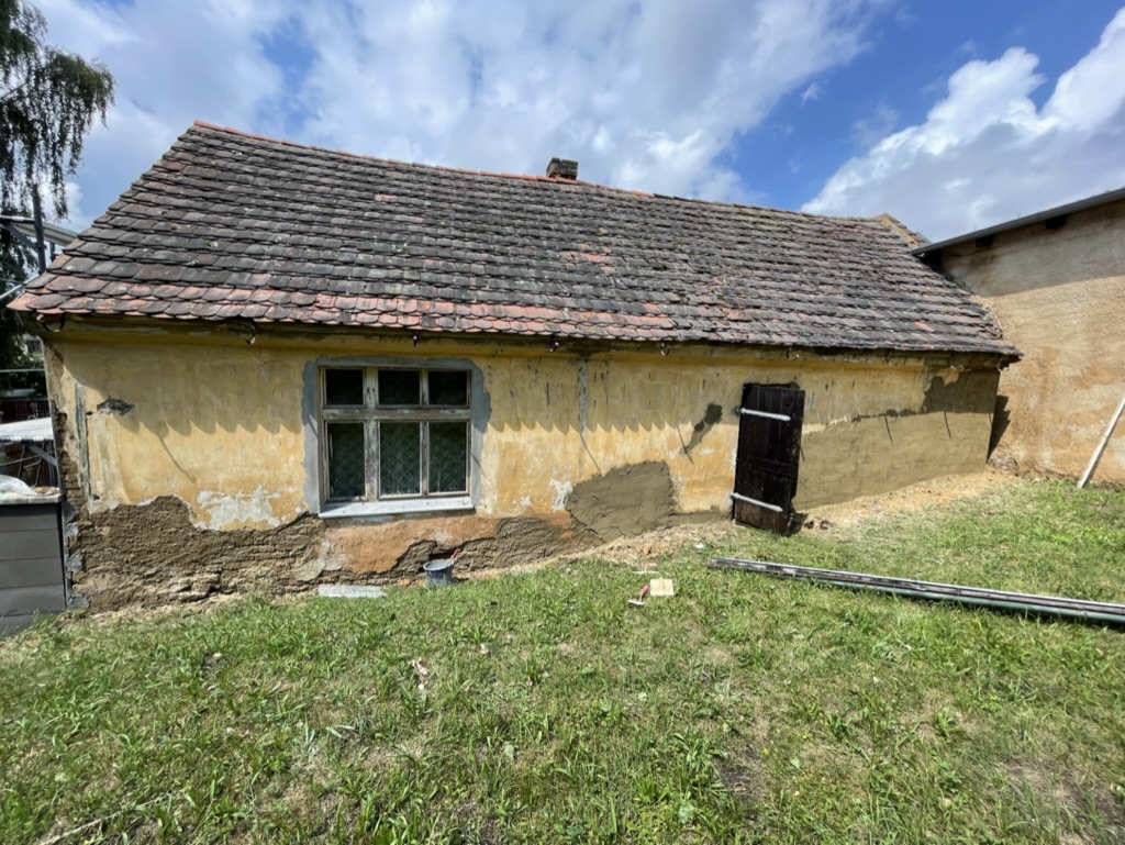 oprava-fasady-a-natazeni-nove-omitky-stupno13