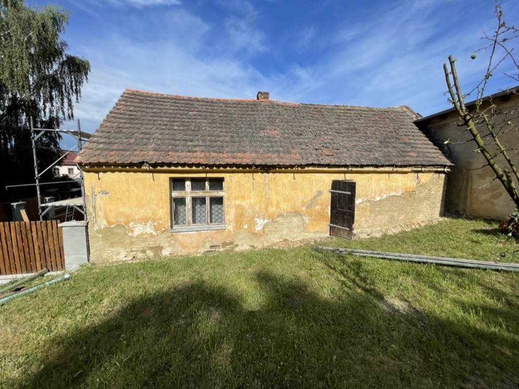 oprava-fasady-a-natazeni-nove-omitky-stupno16
