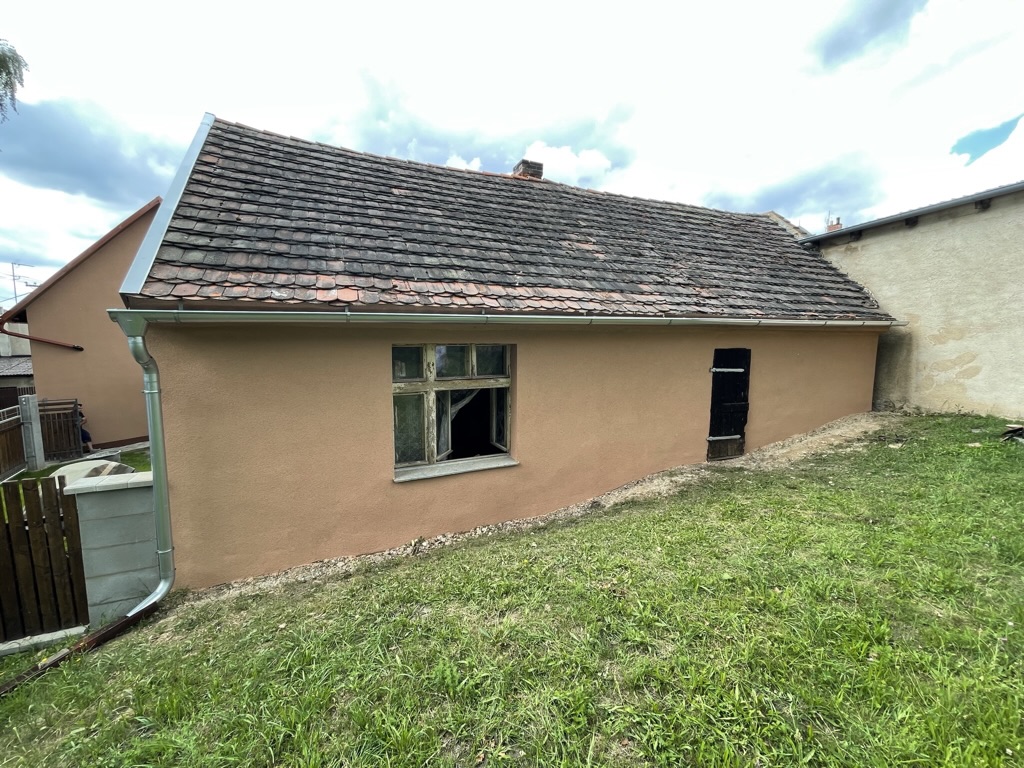oprava-fasady-a-natazeni-nove-omitky-stupno19