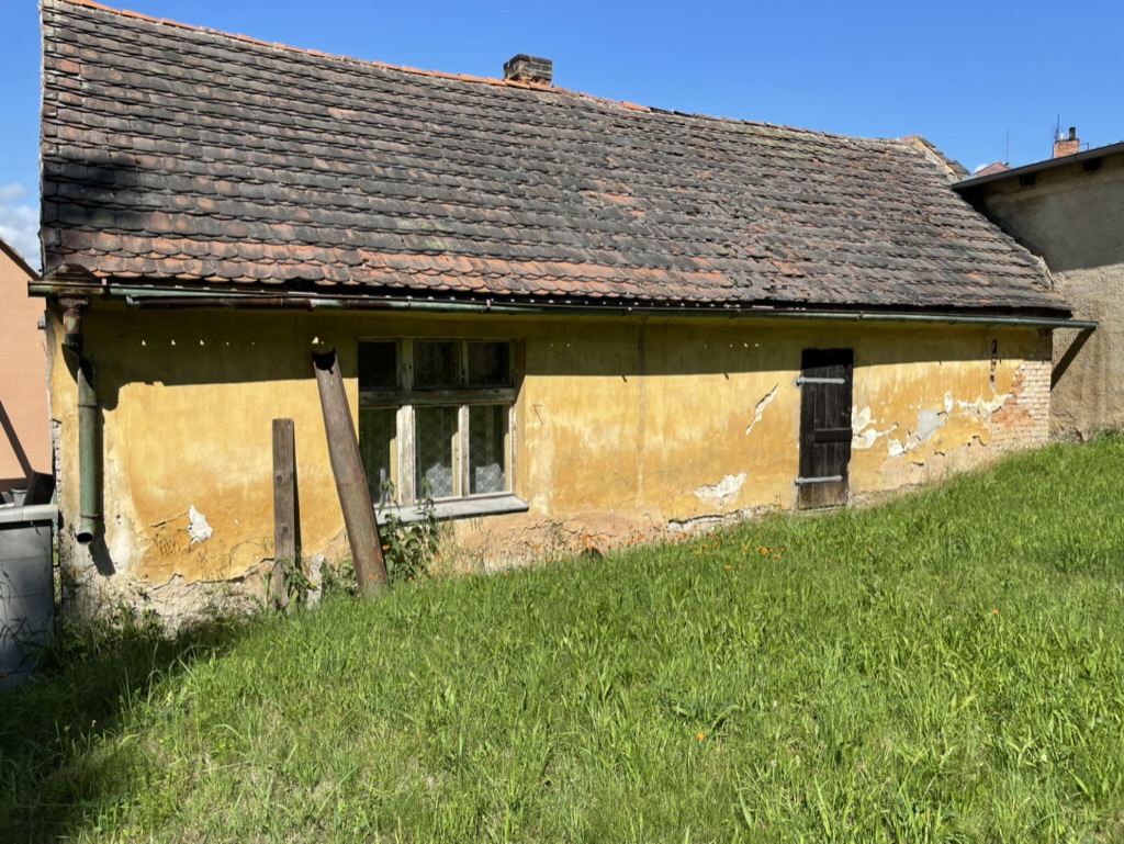 oprava-fasady-a-natazeni-nove-omitky-stupno5